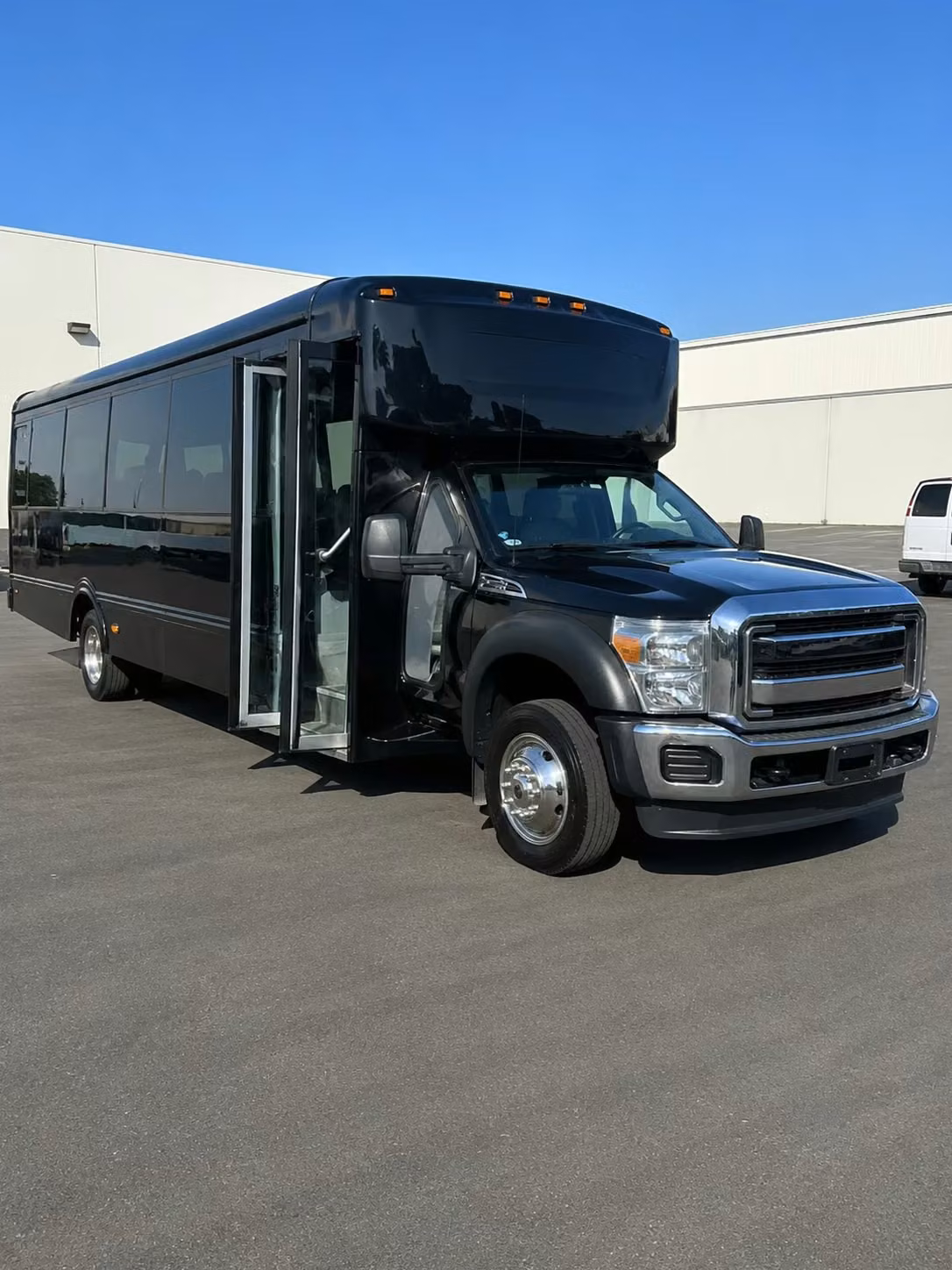 party bus rentals for concerts at amerant bank arena